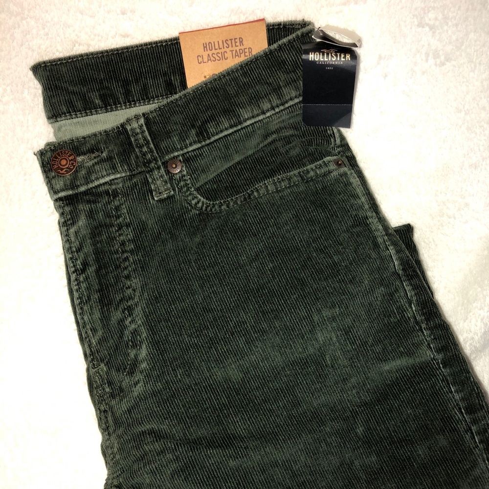 Men’s Hollister Corduroy Jeans !!NWT!!